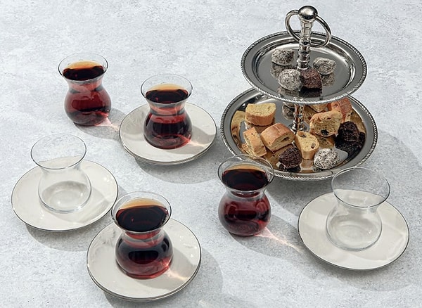 Zarif Çay Saatleri İçin: Porland Suzanne Platin Set!
