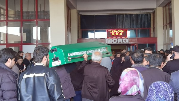 Türkiye'yi ağlatan görüntü: Morg önünde acı bekleyiş...