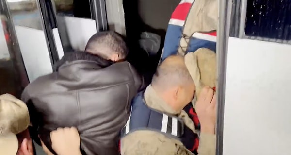 Gülistan Doku davasında eski vali Tuncay Sonel'in oğlu Mustafa Türkay Sonel ve koruması Şükrü Eroğlu'na linç girişimi.