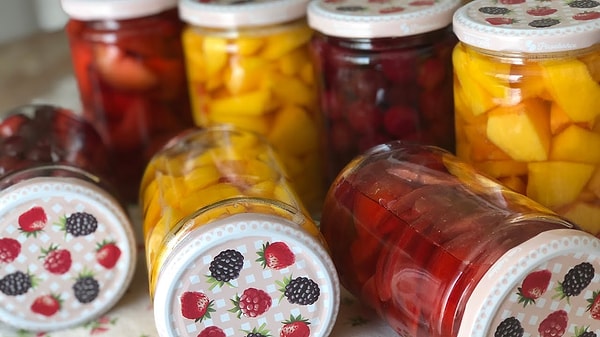 Doğru paketlenmiş bir konserve meyve, vücudunuz için gerçek bir enerji ve vitamin kaynağı olabilir: