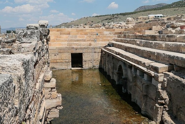 Hierapolis Plüton Kapısı - Ölüm Geçidi