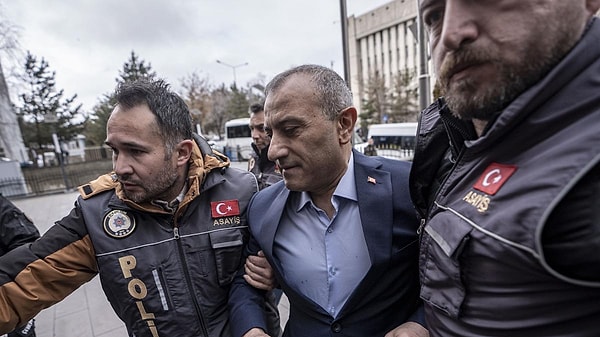 Sonel hakkında "Suç delillerini yok etme, gizleme veya değiştirme suçunu işlediğine ilişkin yeterli şüphe bulunduğu" belirtilmişti.