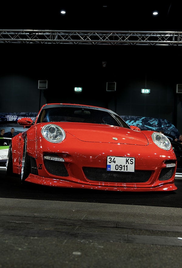 Bu başarının perde arkasında, sınırları aşan bir macera yatıyor.