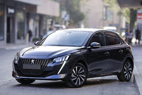 Peugeot 208 & Opel Corsa: Ödüllü Mühendislik, Esnek Tasarruf