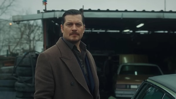 Kanal D's hit series, Eşref Rüya, has made headlines this time with news of a breakup.