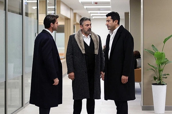 Sinan Tuzcu, Saba Tümer’in programına katıldı. Kenan İmirzalıoğlu’yla ilgili itirafı da sosyal medyada gündem oldu.