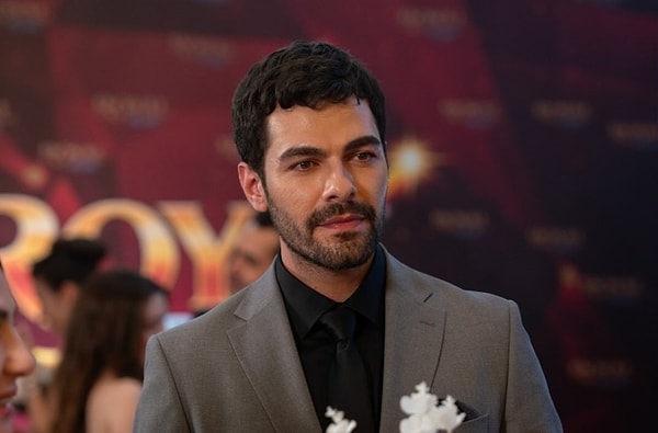 Kızılcık Şerbeti'ne Nilay'ın partneri olarak dahil olan Gökberk Yıldırım, dizi kadrosuna veda ediyor.