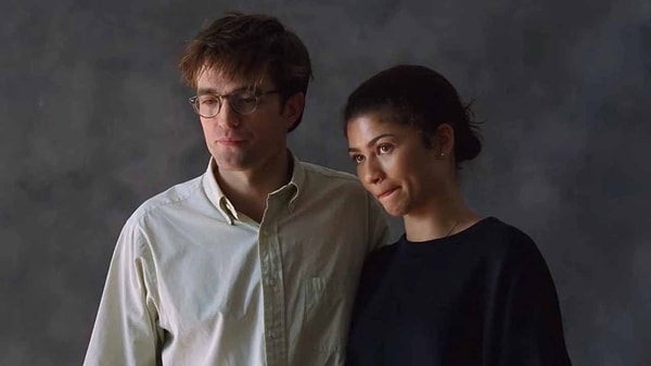 Stüdyo verilerine göre, sinemaya giden her 10 kişiden 8'inin bileti doğrudan başrol oyuncuları Zendaya ve Robert Pattinson için aldığı saptandı.