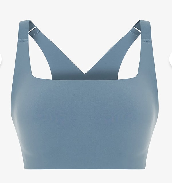 Penti Spor Sütyeni, antrenmanlarınızda ihtiyaç duyduğunuz desteği sağlıyor.