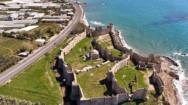 Antik Kentin Dış Koruması Olarak İnşa Edilen Yapı Görkemini Koruyor