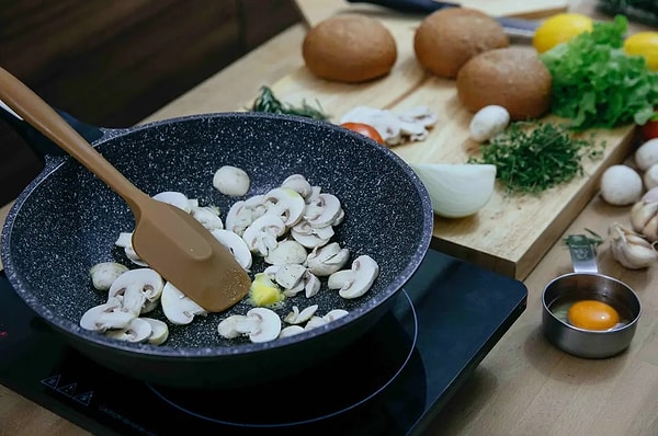 Döküm Tencereler: Lezzet Gurmelerinin Gizli Silahı