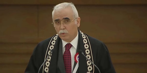 Özkaya, bireysel başvuru sisteminin kabulünden bu yana Anayasa Mahkemesine yapılan toplam başvuru sayısının 700 bini geçtiğini açıkladı.