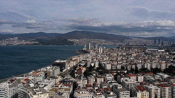 Meteoroloji Profesörü Mikdat Kadıoğlu Türkiye'de sular altında kalacak illeri açıkladı.