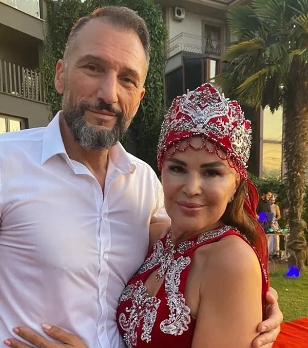 Nuray Sayari, a familiar face in the world of entertainment, reaches a broad audience with her horoscope interpretations and astrology programs that she has been conducting for many years.