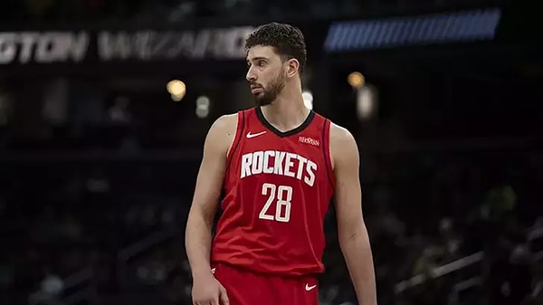 Alperen Şengün'e LeBron "Bunu sen söyleyemezsin" diyerek tepki gösterdi.