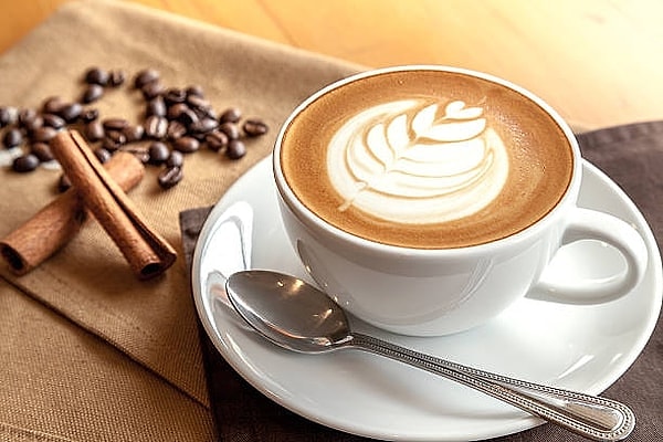 7. Cappuccino'nun geleneksel içeriği hangi orandadır?