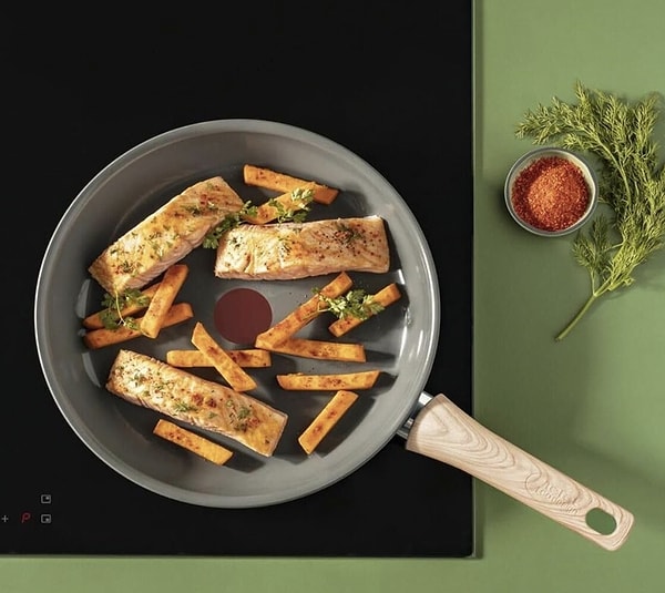 Tefal Ceramic Renew Seramik Tava, %18 indirimle son 90 günün en düşük fiyatı olan 1.399 TL'ye düştü.