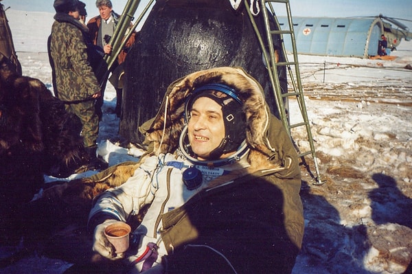 Polyakov’un 437 günlük görevi, Mars’a insan gönderme planları için önemli bir veri kaynağı oldu.