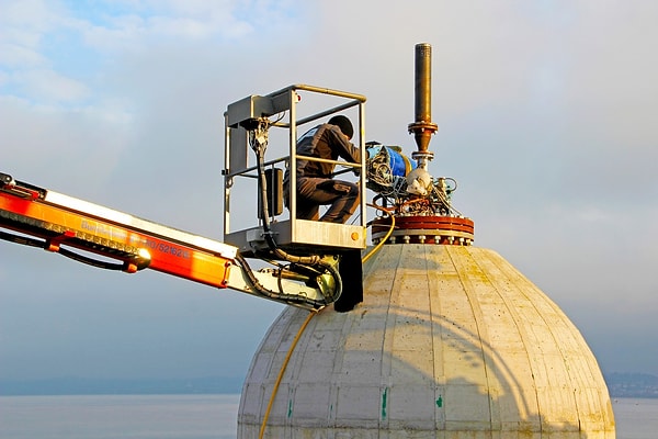 Beton küreler denizin dibinde enerji depolayacak