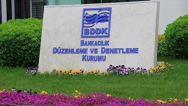 Hacimde İstanbul, borçta Ankara lider.