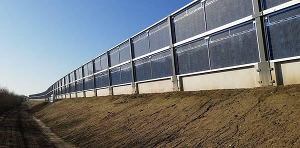 Çift taraflı panellerle verim artırılmaya çalışıldı
