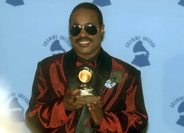Üç yıl üst üste "Yılın Albümü" Grammy'sini kapıp tarihe geçmek mi?