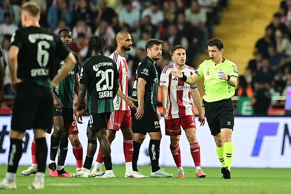 Antalyaspor zor da olsa üç puanı aldı ama yetmedi.
