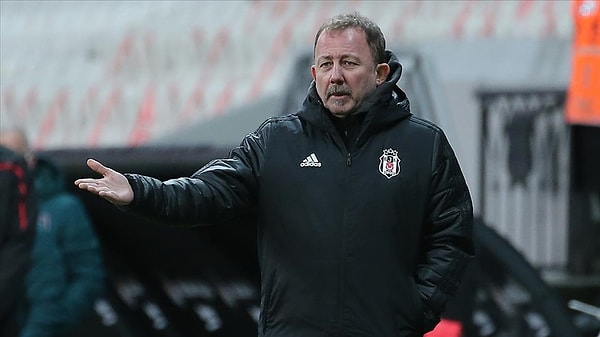 Beşiktaş, Sergen Yalçın ile yollarını ayırdı.