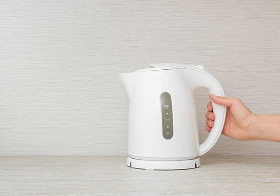 Bad News for Kitchens: Plastic Kettles Release Billions of Microplastics into Hot Drinks