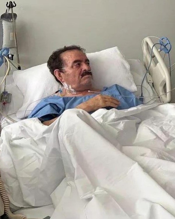 Ünlü türkücü İbrahim Tatlıses, son dönemde yaşadığı sağlık sorunları ve ardından gelen fiziksel değişimiyle magazin dünyasının ilk sırasına yerleşti.