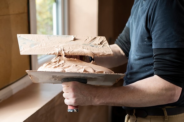 The rapid pace of industrialization, coupled with the challenge of finding skilled labor and the pressure to deliver projects promptly, has forced the construction industry into a profound transformation.