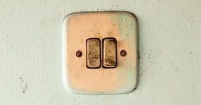 How to Whiten Yellowed Electric Outlets: Easy Ways to Make Them Look Brand New