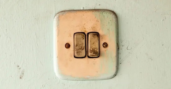 How to Whiten Yellowed Electric Outlets: Easy Ways to Make Them Look Brand New