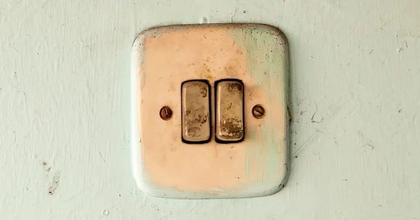 How to Whiten Yellowed Electric Outlets: Easy Ways to Make Them Look Brand New