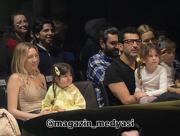 Ekranların sevilen isimleri Kenan İmirzalıoğlu ve Sinem Kobal, hafta sonunu çocuklarına ayırarak kızları Lalin ve Leyla ile birlikte unutulmaz bir etkinliğe katıldı.