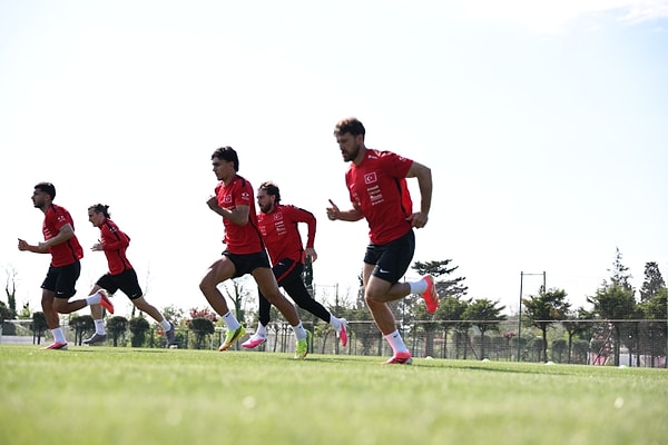 FIFA kamp yeri öncesinde takımlara belli sorular yöneltiyor.
