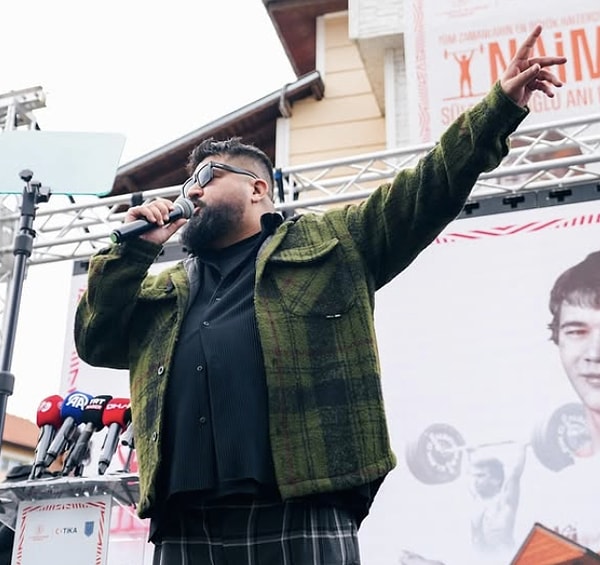 Eypio, a standout figure in Turkish rap music with his distinctive style, has been making waves in the music industry with his successes for many years.