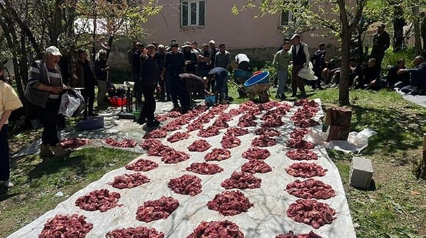 Toplamda Yüz Yirmiden Fazla Küçükbaş Hayvan İmece Usulüyle Kesildi