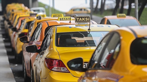 TBMM'de torba yasa teklifi konuşuldu. Taksi plakaları gündem oldu.