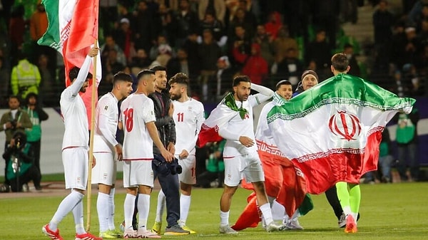 İlk kez savaşan iki ülke Dünya Kupası'nda ev sahibi-misafir olarak turnuvada yer alıyor.