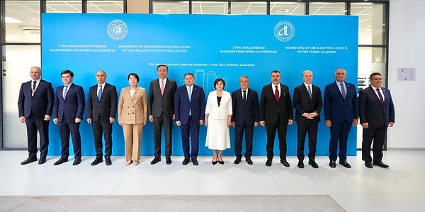 Milyonlarca öğrenciyi ve eğitimciyi yakından ilgilendiren yeni müfredatın detayları netleşmeye başladı.