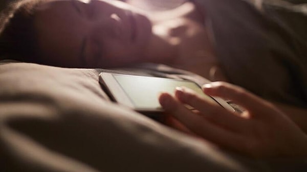 Olayın ardından yetkililer konuyla ilgili doğrudan yorum yapmaktan kaçınarak tüketicileri yalnızca orijinal ve onaylı Apple aksesuarları kullanmaya davet etti.