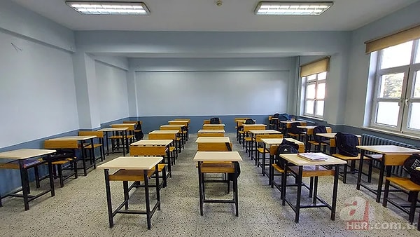 Ara tatiller de belli oldu.