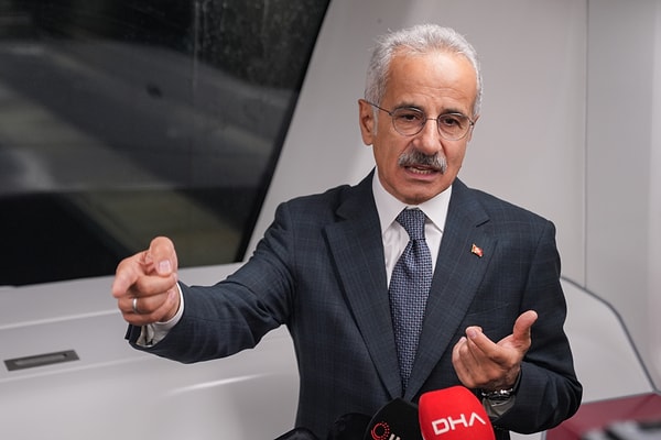Bakan Abdulkadir Uraloğlu, Halkalı Metro Hattı'nda düzenlenen törende basın mensuplarına açıklamalarda bulundu.