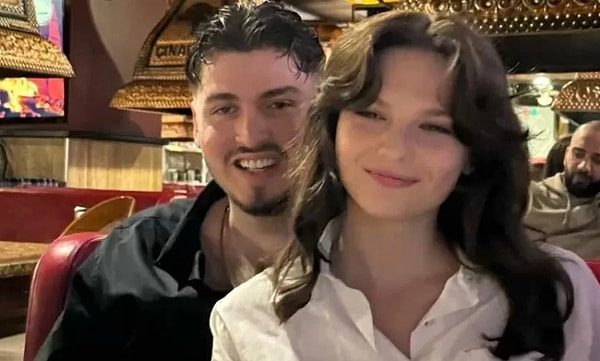 Nilsu Berfin Aktaş ve Blok3'ün doludizgin giden ilişkisi çok kısa bir süre sonra aniden bitti ve taraflar sosyal medyadaki fotoğrafları sildi. Magazin kulislerinde dönen en güçlü iddiaya göre ayrılığın sebebi kıskançlık kriziydi.