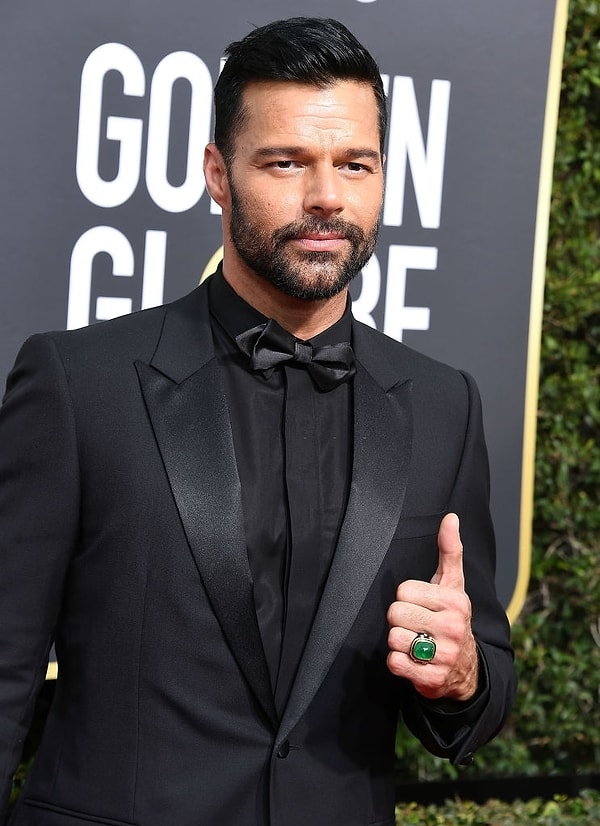 There exist certain stars who do not merely rise to popularity intermittently; they become the embodiment of an era itself. Ricky Martin is a prime example of such figures.