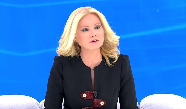 A.B.İ. dizisi yayın hayatına başlayana kadar salı günlerinin reyting zirvesinde Müge Anlı ile Tatlı Sert ve Esra Erol'da programları yer alıyordu.