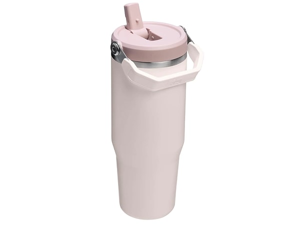 Kombinlerinize de şıklık katacak Stanley The IceFlow Flip Straw Pipetli Termos Bardakla ortamın yıldızı olabilirsiniz.