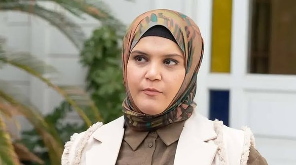 Kızılcık Şerbeti'nin Nilay'ı Feyza Civelek'in dizi kadrosundan çıkarılıp çıkarılmayacağı hala belirsiz.