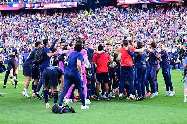 2026 FIFA Dünya Kupası son 32 turunda Julian Nagelsmann yönetimindeki Almanya ile Gustavo Alvaro'nun çalıştırdığı Paraguay, karşı karşıya geldi.